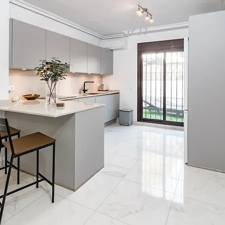 Modern 3 Bedroom In With A Heated Pool Close To Puerto Banus Apartment Marbella