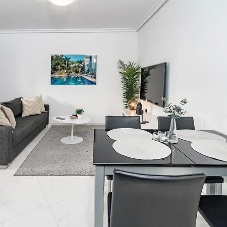 Modern 3 Bedroom In With A Heated Pool Close To Puerto Banus Marbella