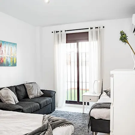 Apartment Modern 3 Bedroom In With A Heated Pool Close To Puerto Banus